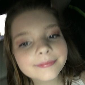 Meet your Posher, Annalee